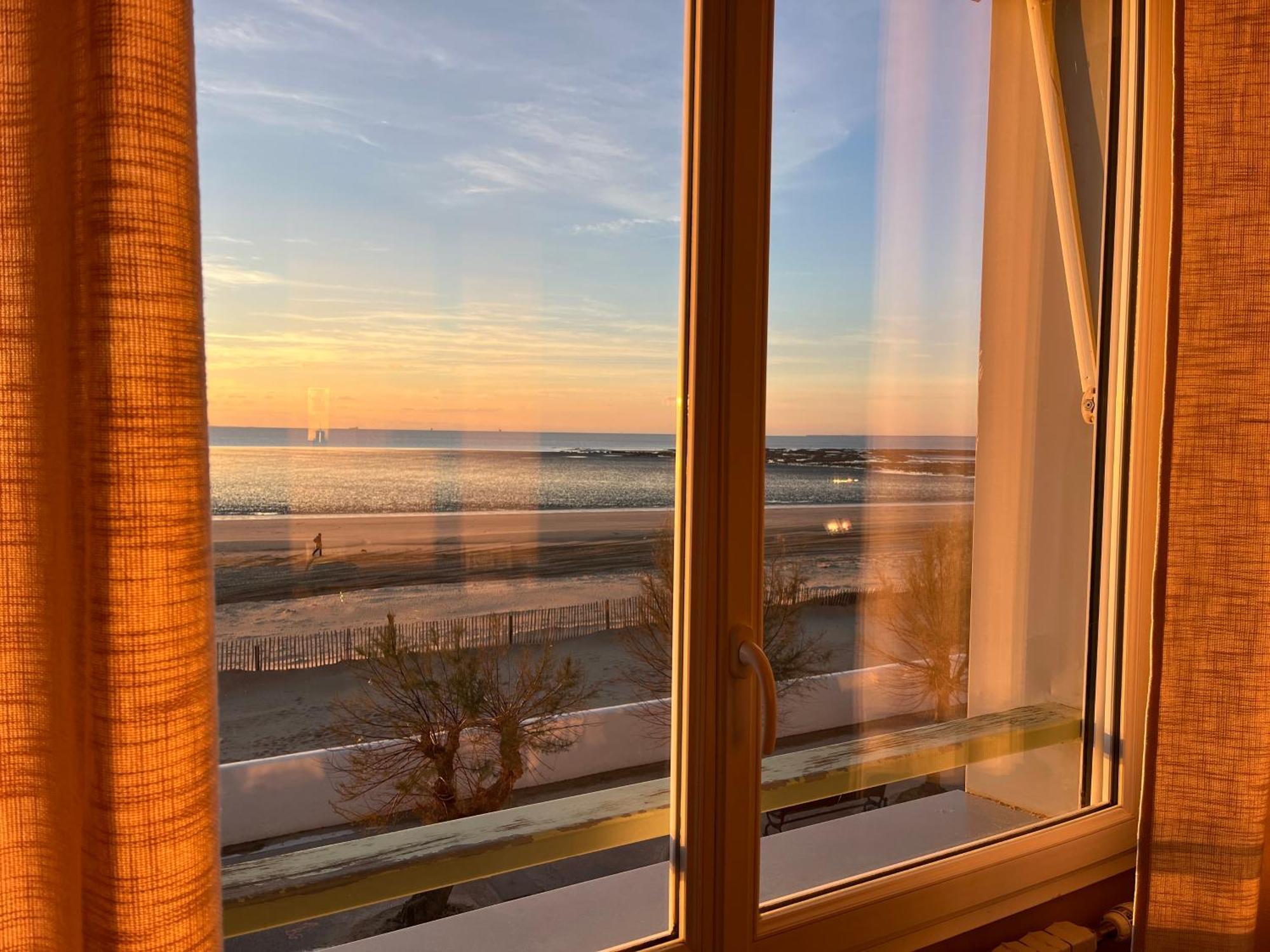 Acadie Saint Victor - Hotel Restaurant - Face Mer - Chatelaillon Plage Екстер'єр фото