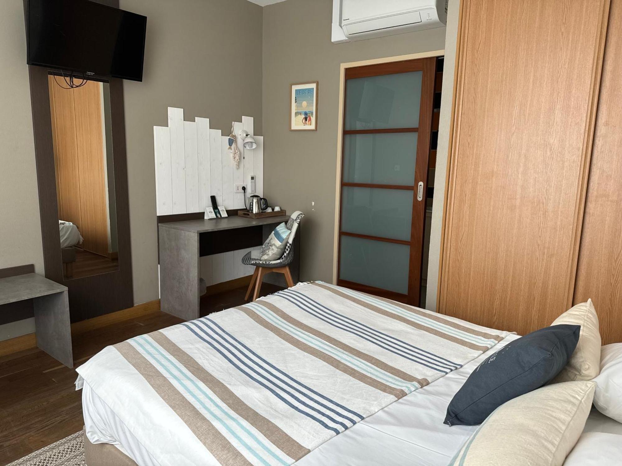 Acadie Saint Victor - Hotel Restaurant - Face Mer - Chatelaillon Plage Екстер'єр фото
