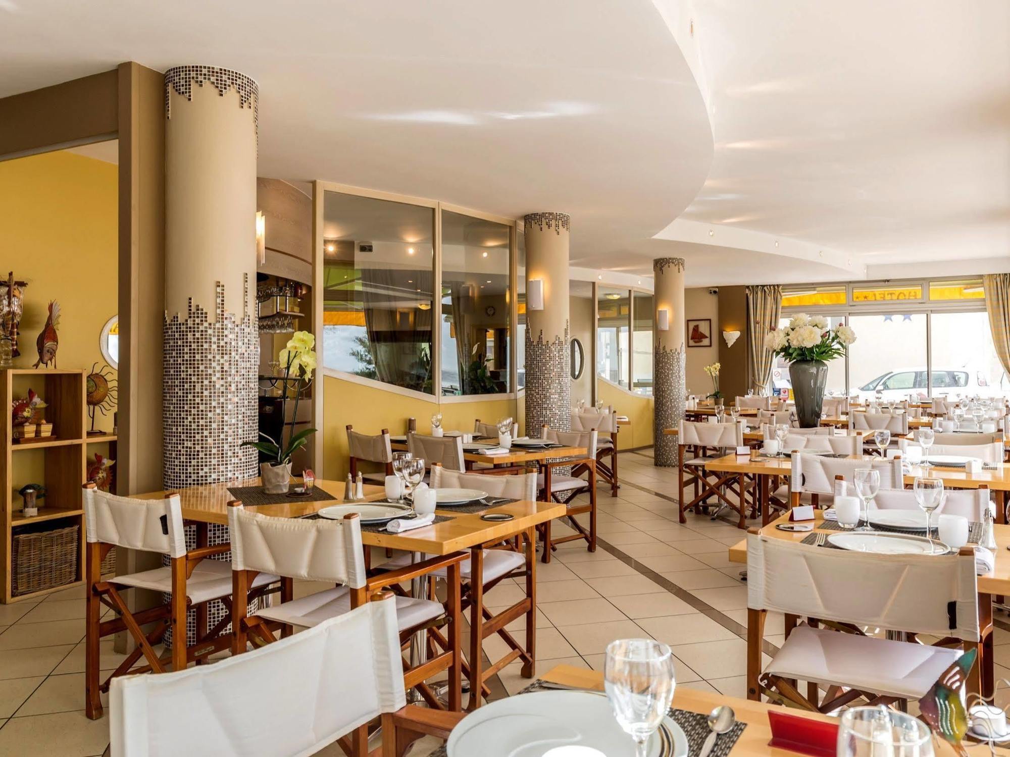 Acadie Saint Victor - Hotel Restaurant - Face Mer - Chatelaillon Plage Екстер'єр фото